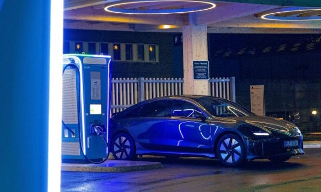 Tren Mobil Listrik Di Indonesia