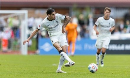 Kevin Diks Pulih, Siap Perkuat Borussia M’gladbach