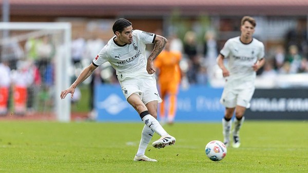 Kevin Diks Pulih, Siap Perkuat Borussia M’gladbach