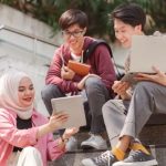 Ragam Tren: Perkembangan Dan Dampak Pada Gaya Hidup