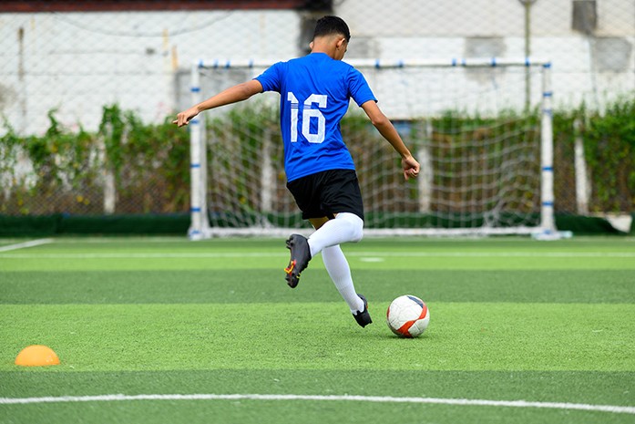 Teknik Dasar Yang Wajib Dikuasai Pemain Sepak Bola