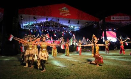 Budaya Modern Dan Tradisional Yang Saling Melengkapi