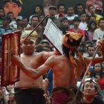 Tradisi Unik Yang Masih Bertahan Di Era Modern